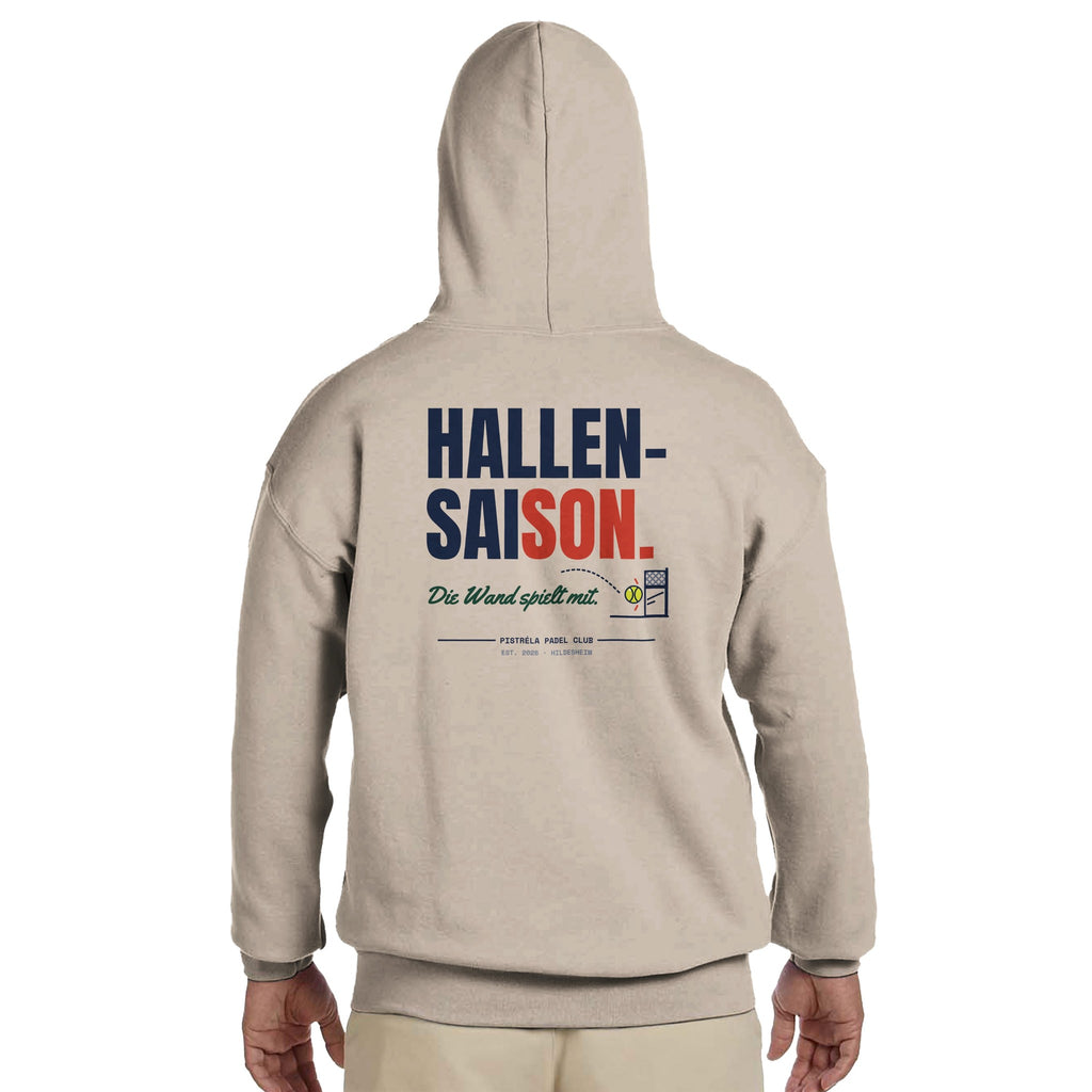 Hallensaison – Hoodie Rückendruck in Sand – getragen, Rückseite