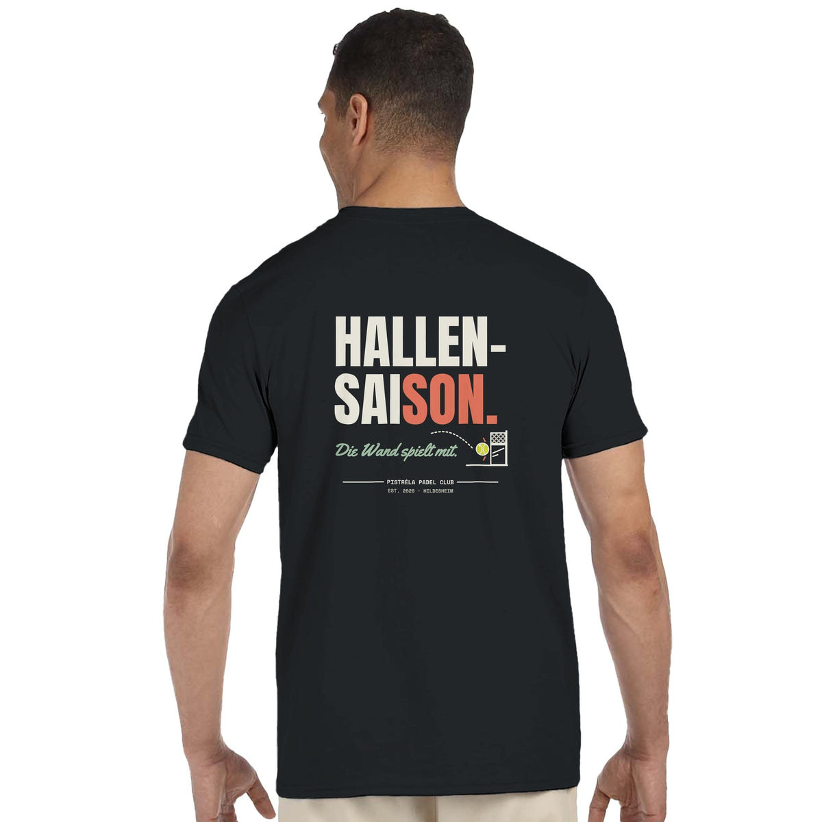 Hallensaison – T-Shirt Rückendruck in Schwarz – getragen, Rückseite