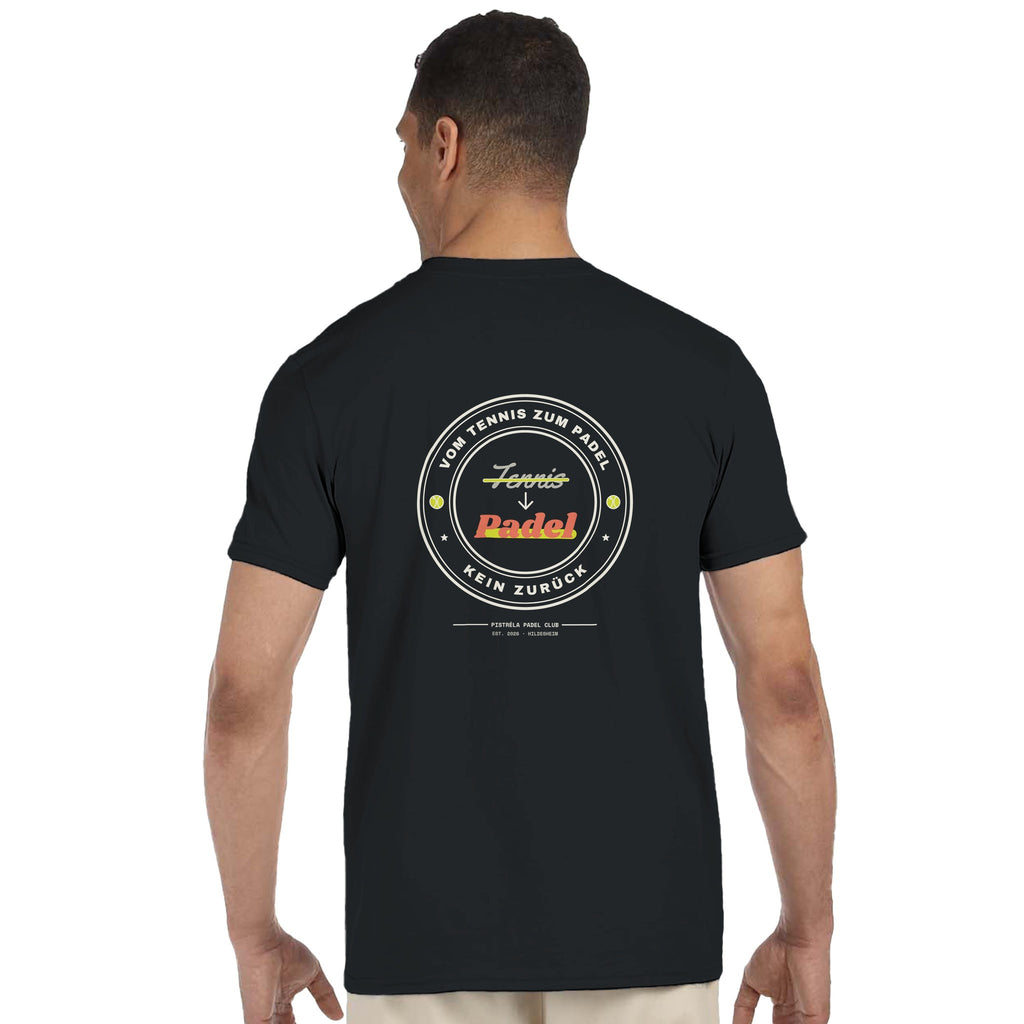 Vom Tennis zum Padel – T-Shirt Rückendruck in Schwarz – getragen, Rückseite